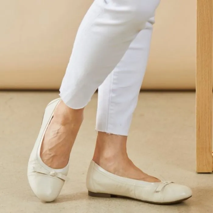 Amorie Ballet Flat