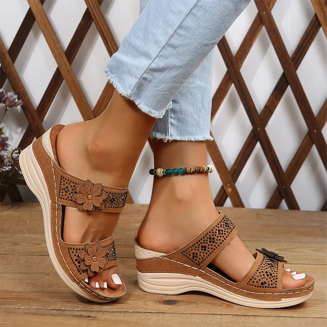 Blisscomfy Retro Studded Flowers Arch Support Slide Sandals