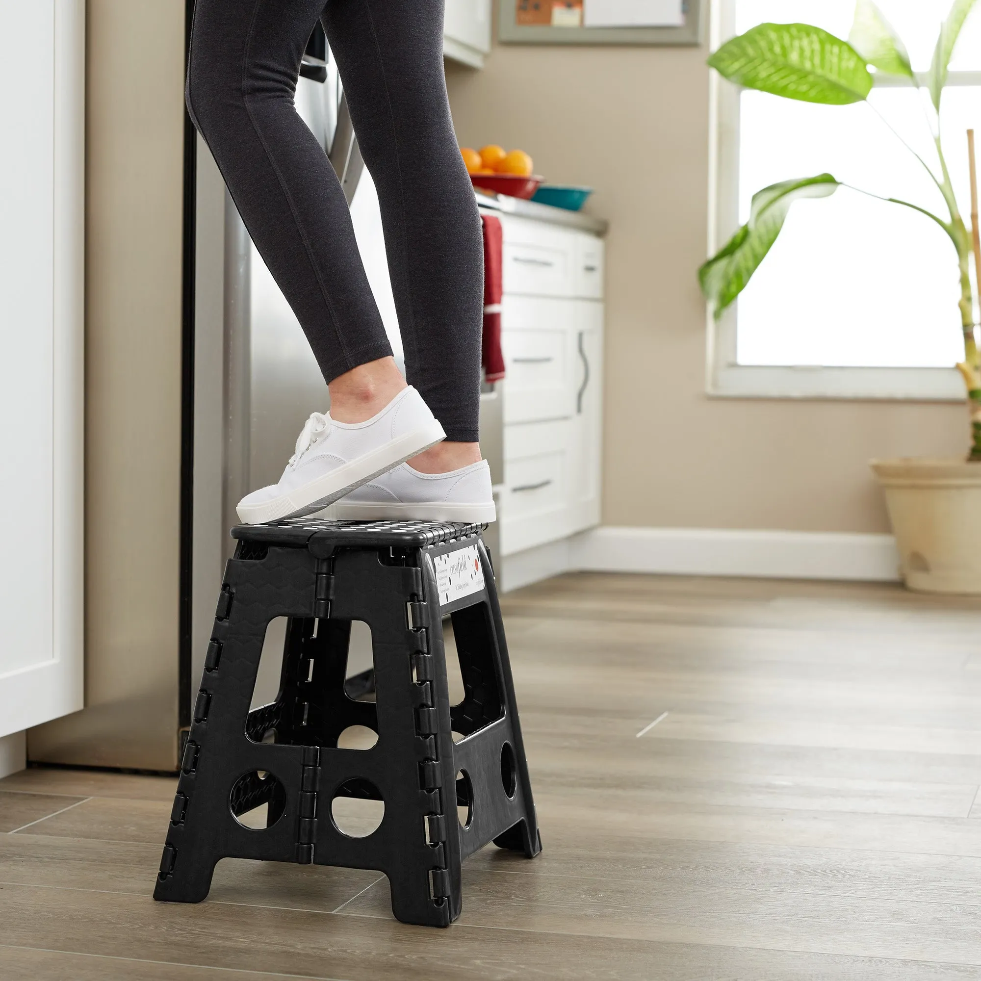 Folding Step Stools with Handle