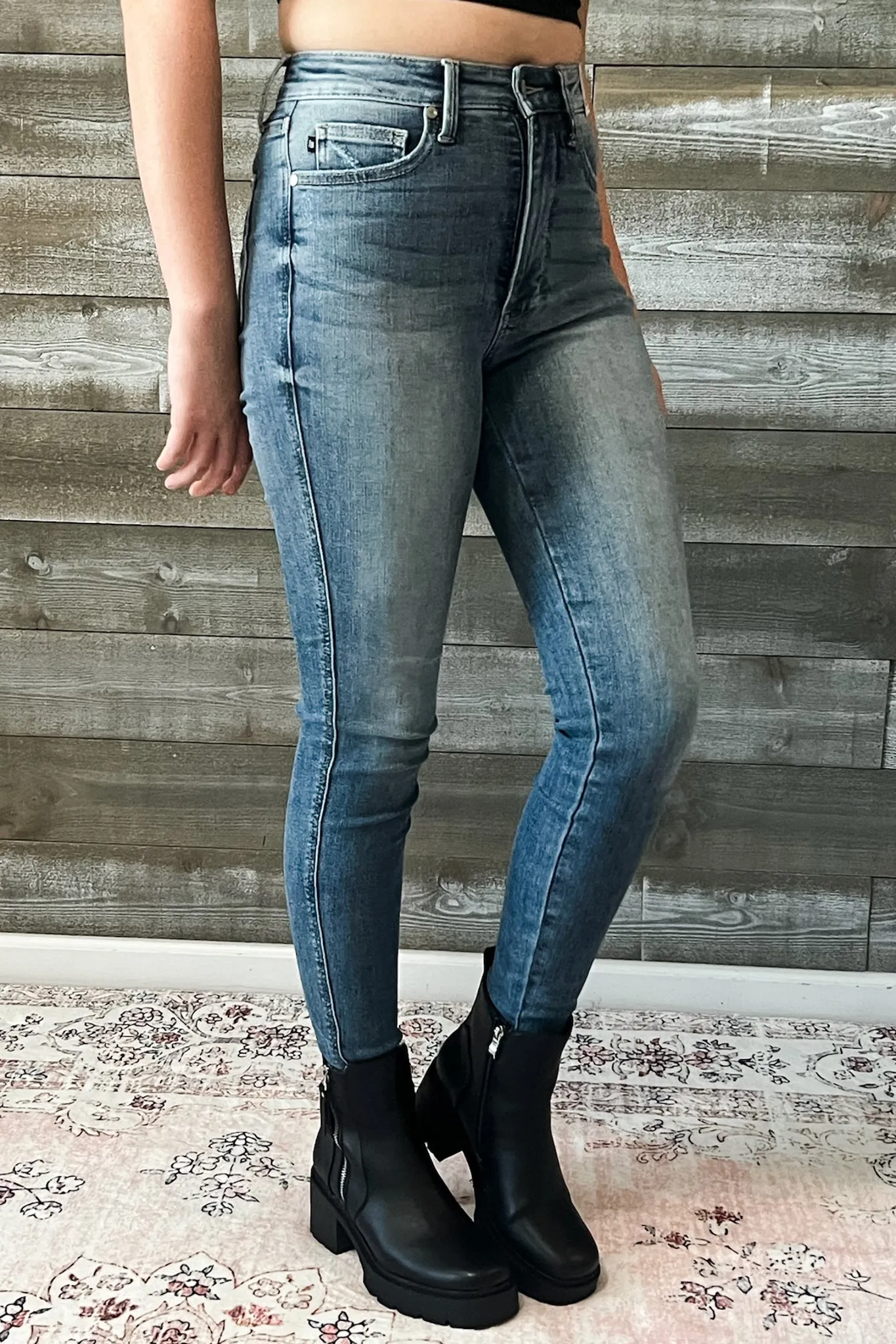 Judy Blue High Waist Tummy Control Top Contrast Wash Skinny Jeans