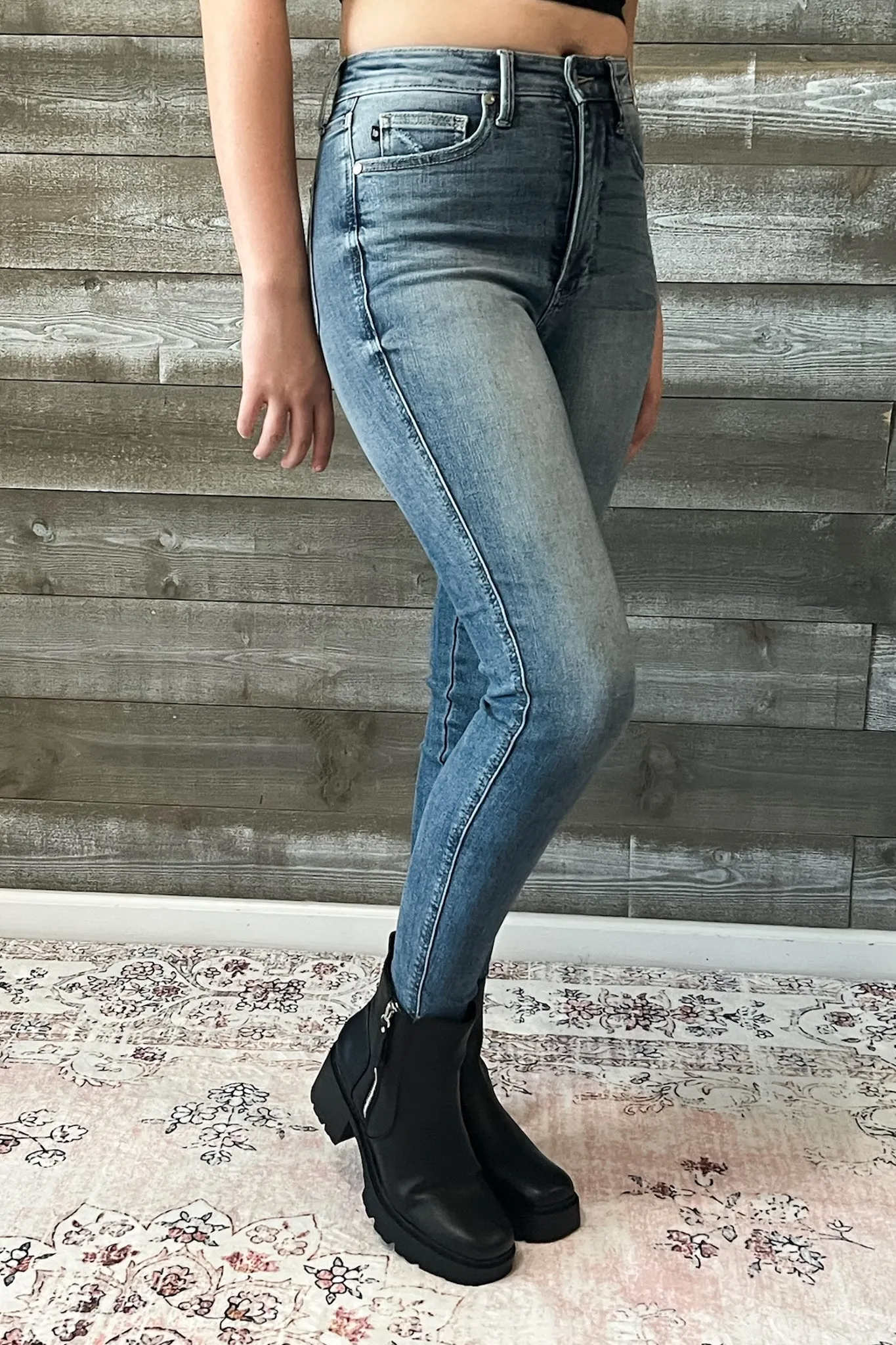 Judy Blue High Waist Tummy Control Top Contrast Wash Skinny Jeans