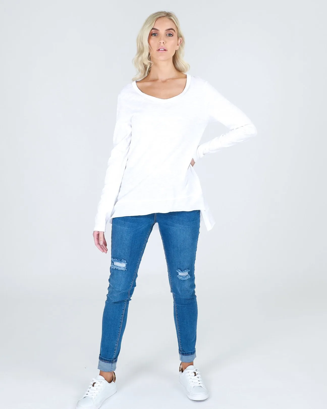 STRUMPET TEE - WHITE